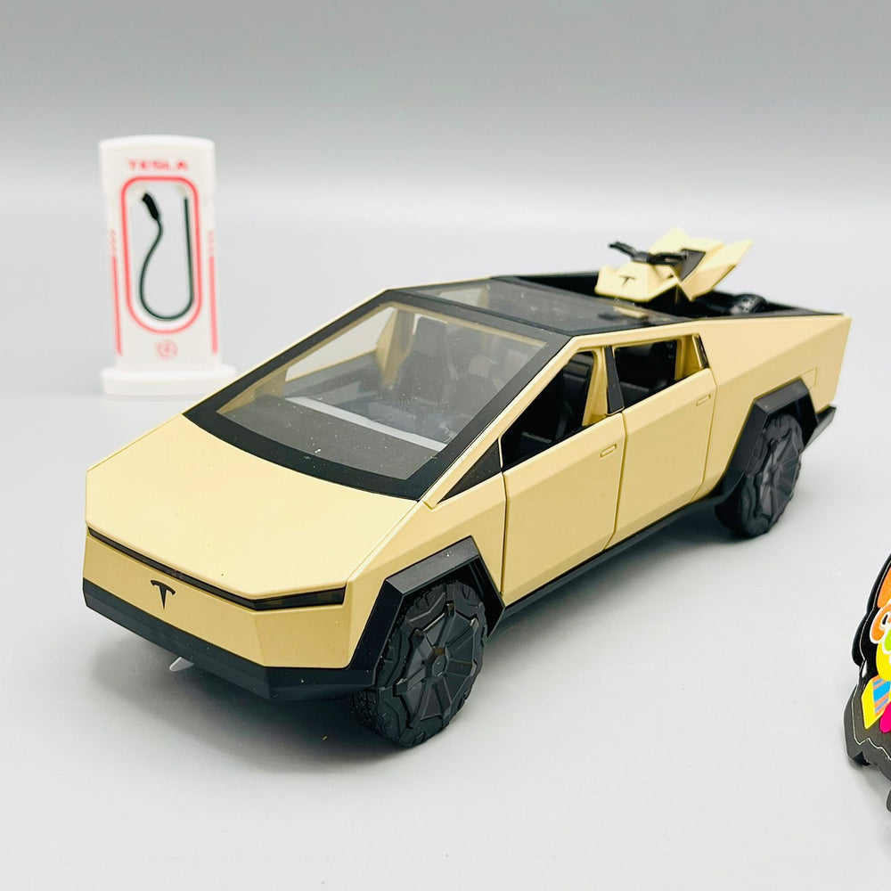 1:28 Diecast Pullback Tesla With Quad Bike-Golden