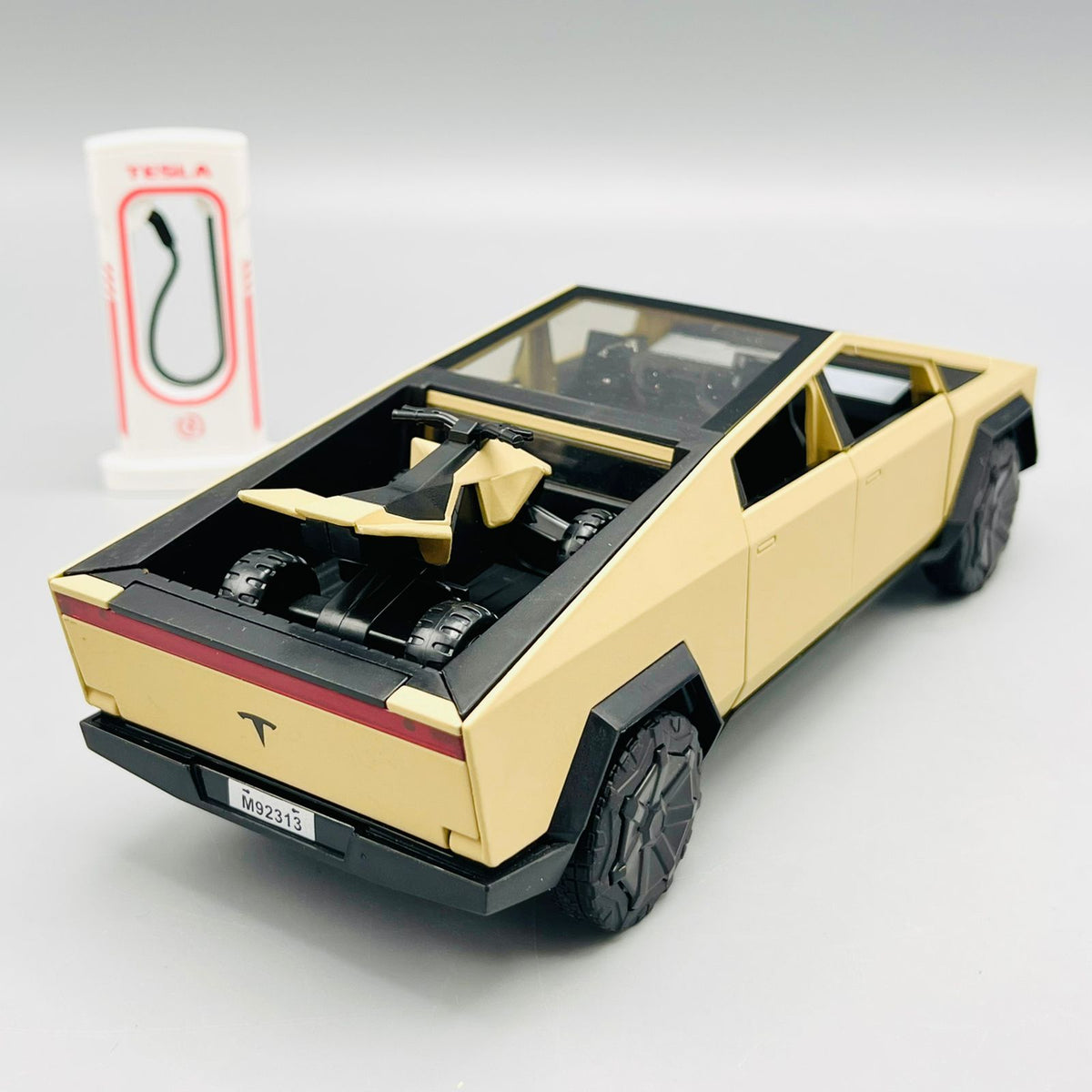 1:28 Diecast Pullback Tesla With Quad Bike-Golden