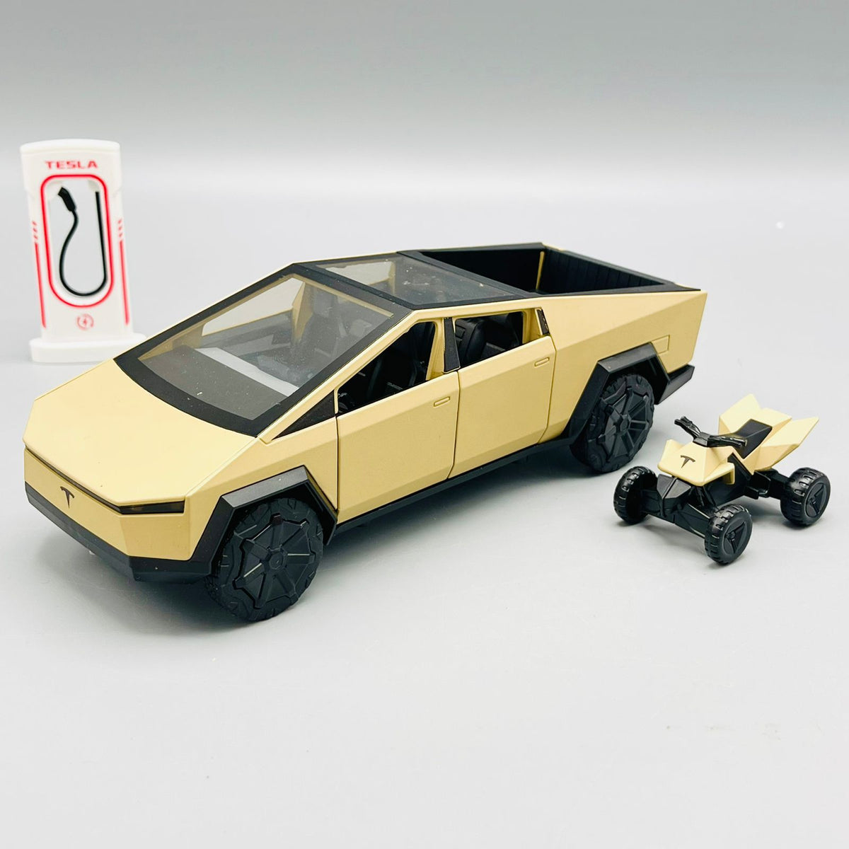 1:28 Diecast Pullback Tesla With Quad Bike-Golden
