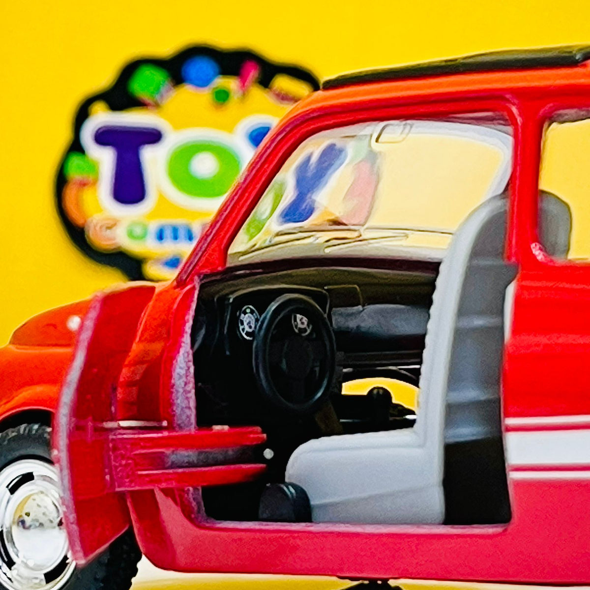 1:24 Kinsmart Fiat 500