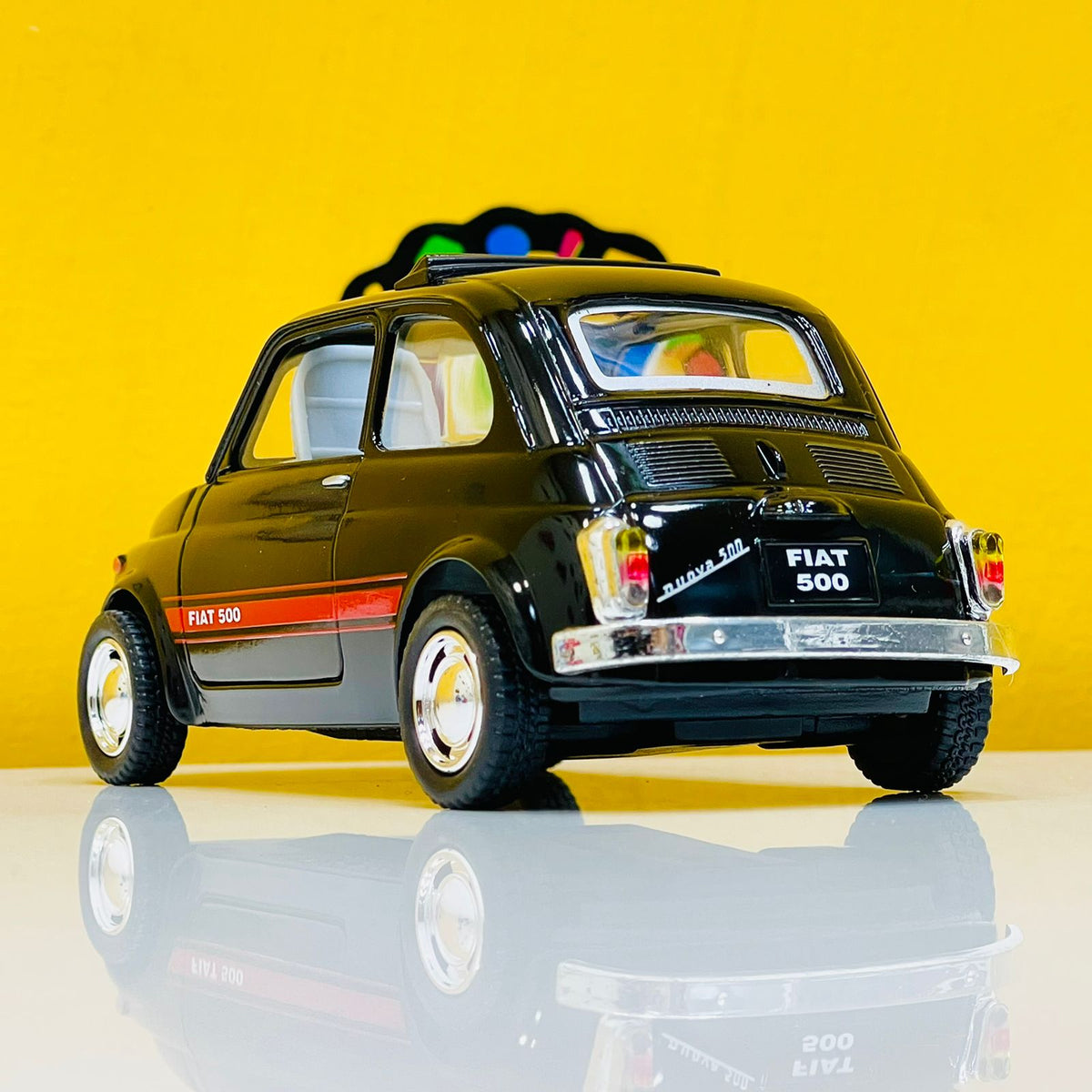1:24 Kinsmart Fiat 500