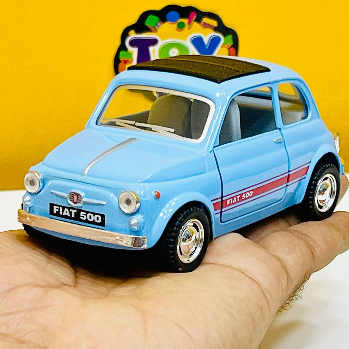 1:24 Kinsmart Fiat 500