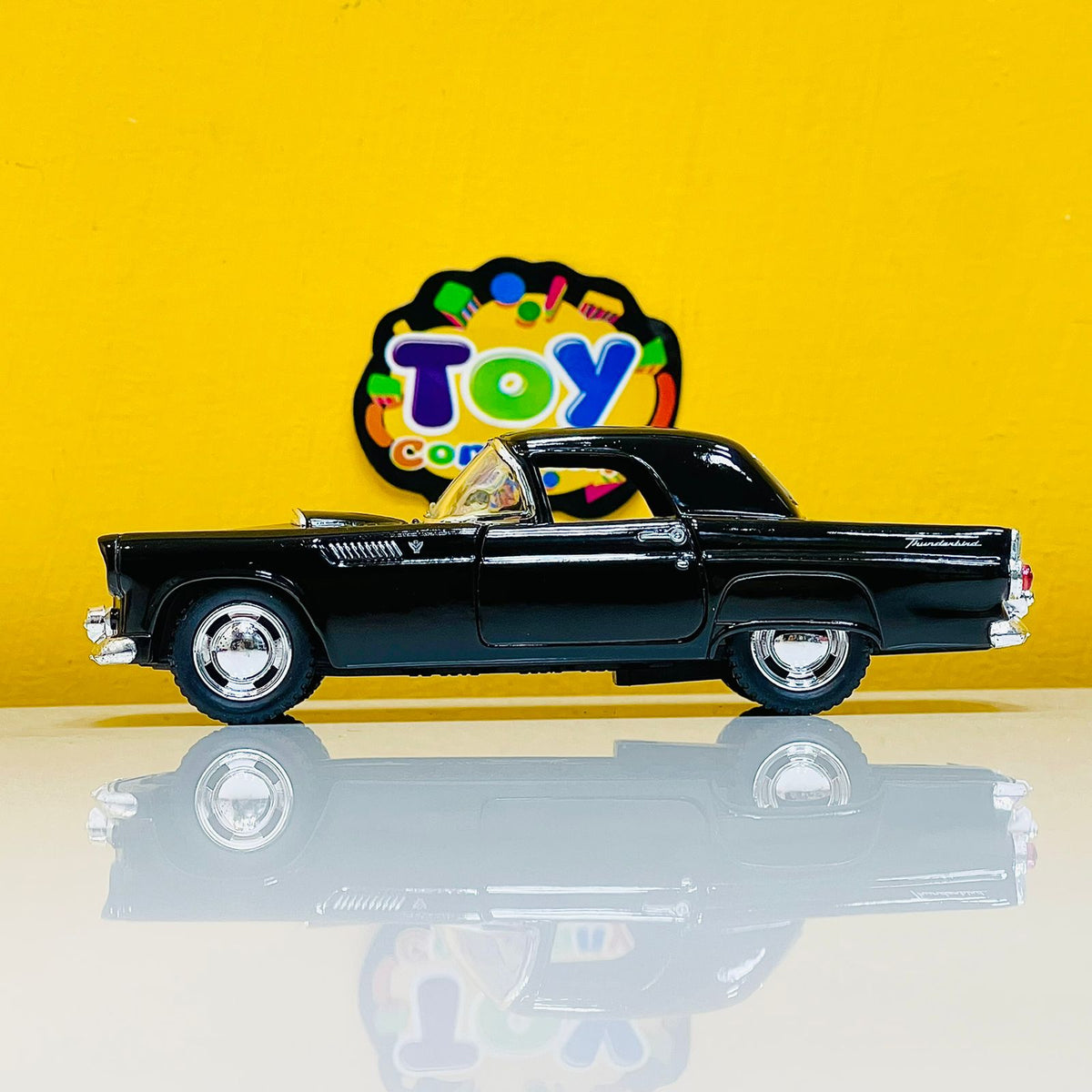 1:36 Kinsmart 1955 Ford Thunderbird