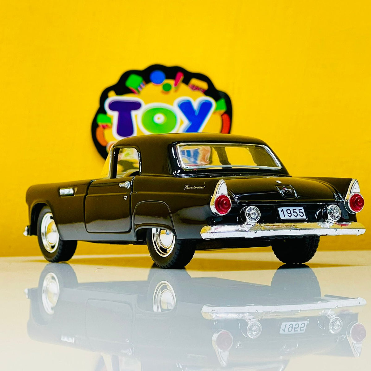1:36 Kinsmart 1955 Ford Thunderbird
