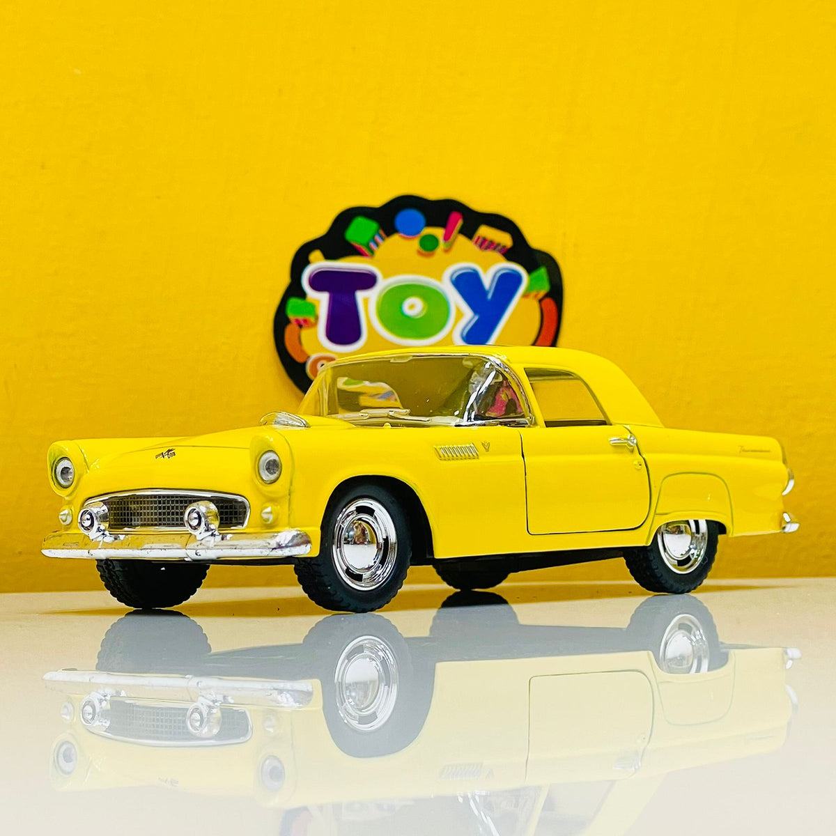 1:36 Kinsmart 1955 Ford Thunderbird