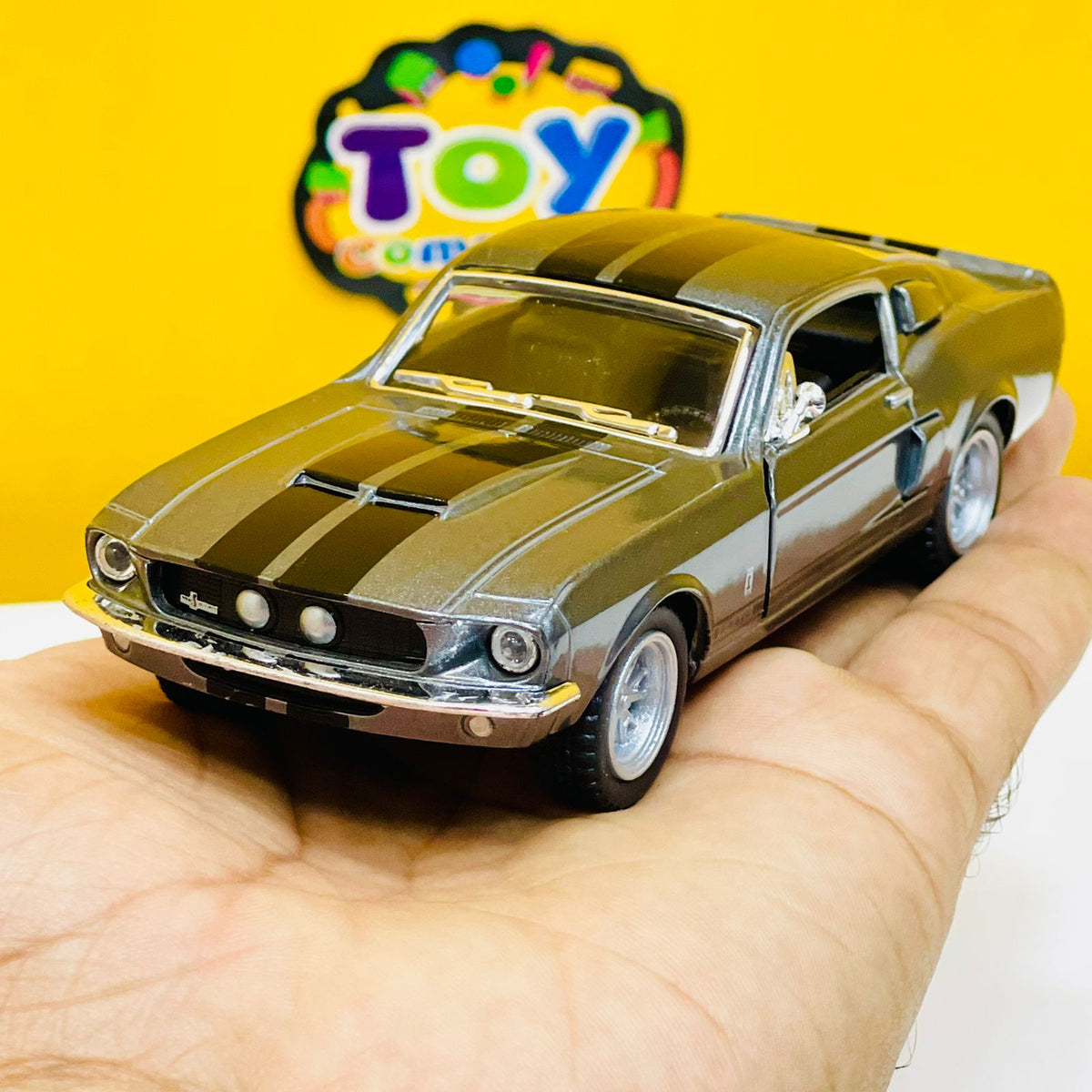 1:38 Kinsmart 1967 Shelby GT-500
