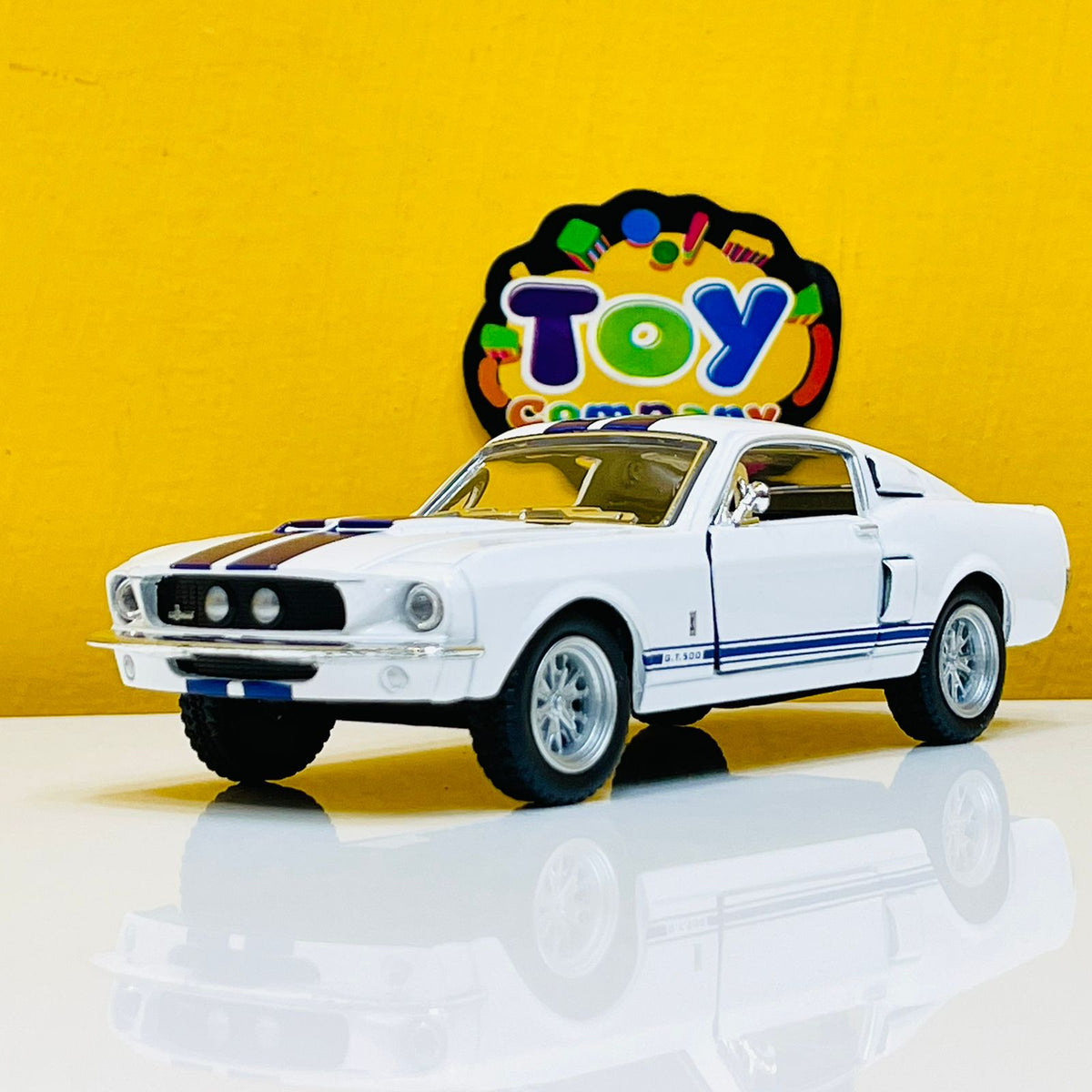 1:38 Kinsmart 1967 Shelby GT-500