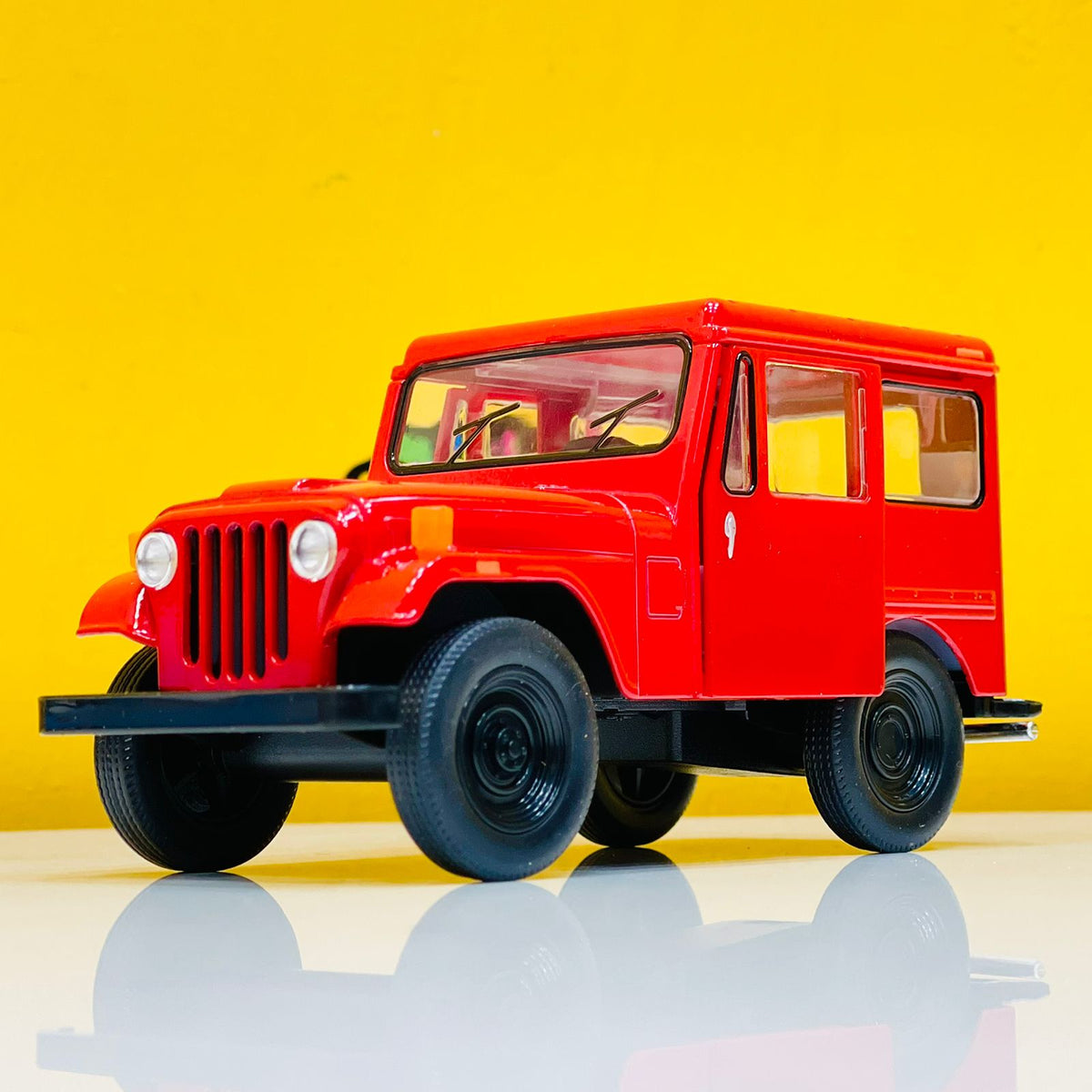 1:26 Kinsmart 1971 Jeep DJ-5B