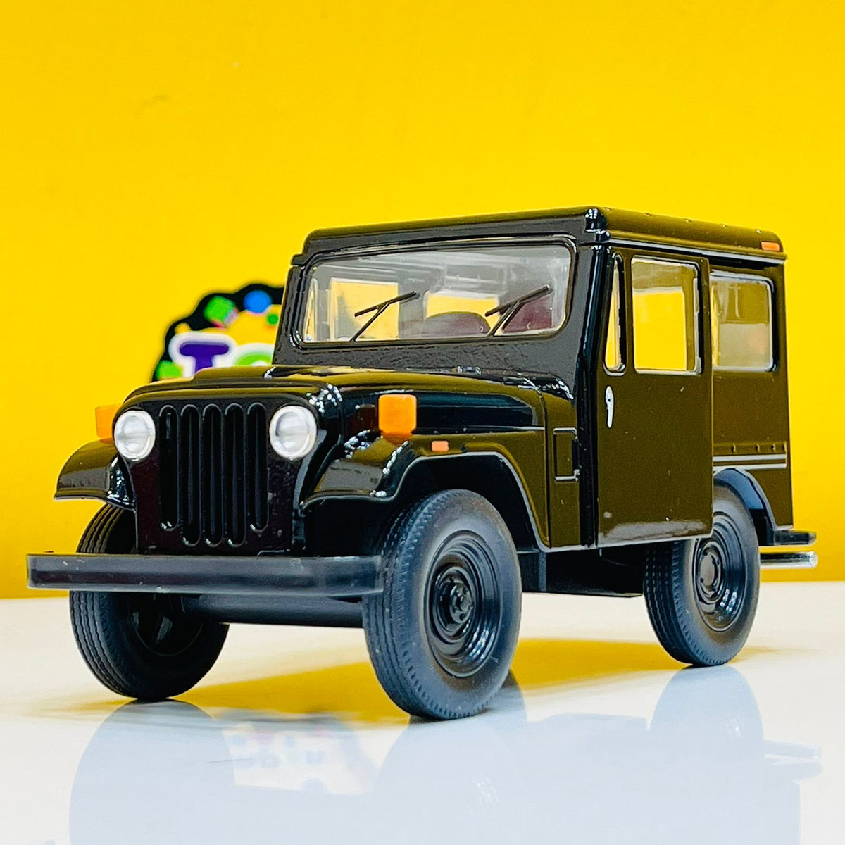 1:26 Kinsmart 1971 Jeep DJ-5B