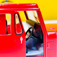 1:26 Kinsmart 1971 Jeep DJ-5B