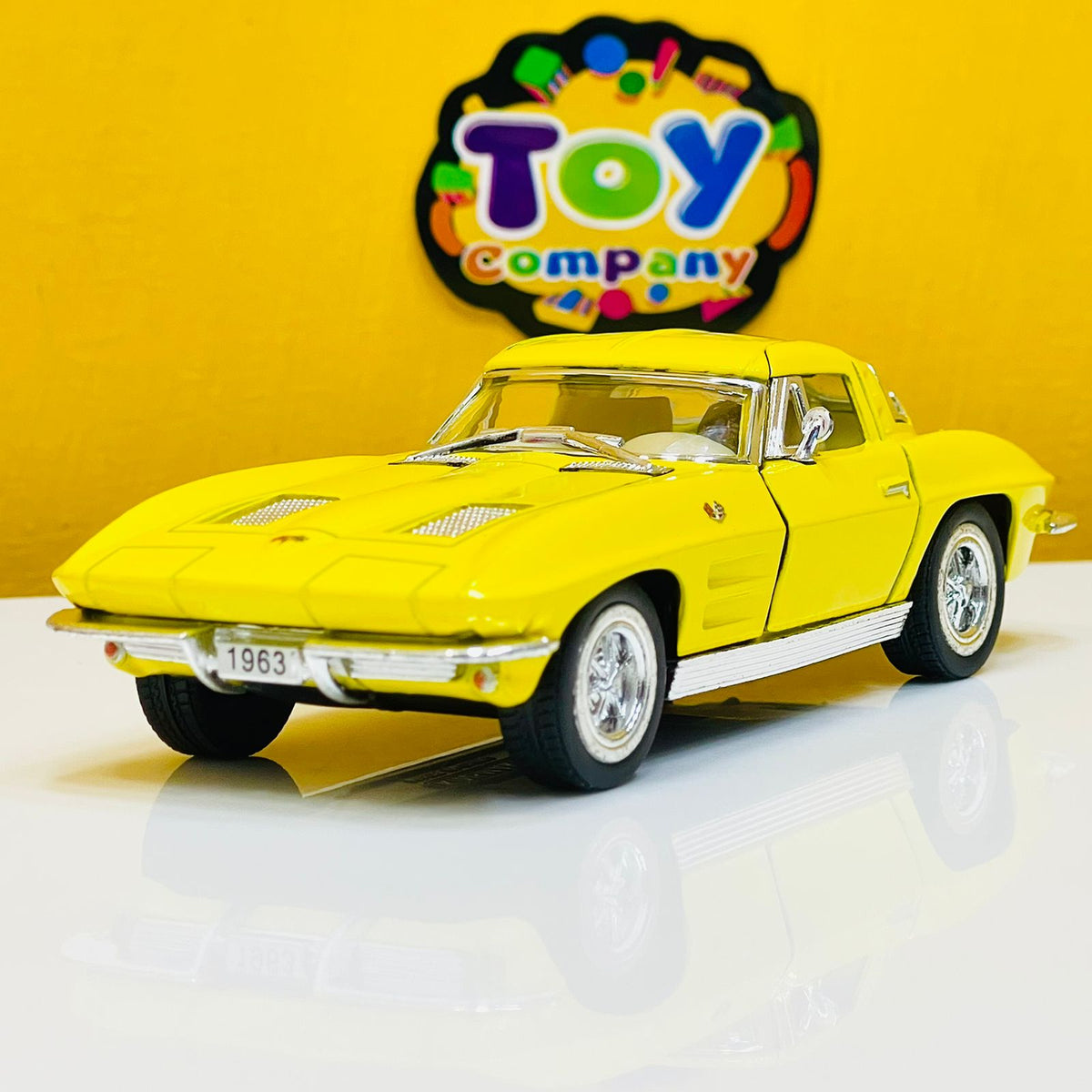 1:36 Kinsmart 1963 Corvette Sting Ray