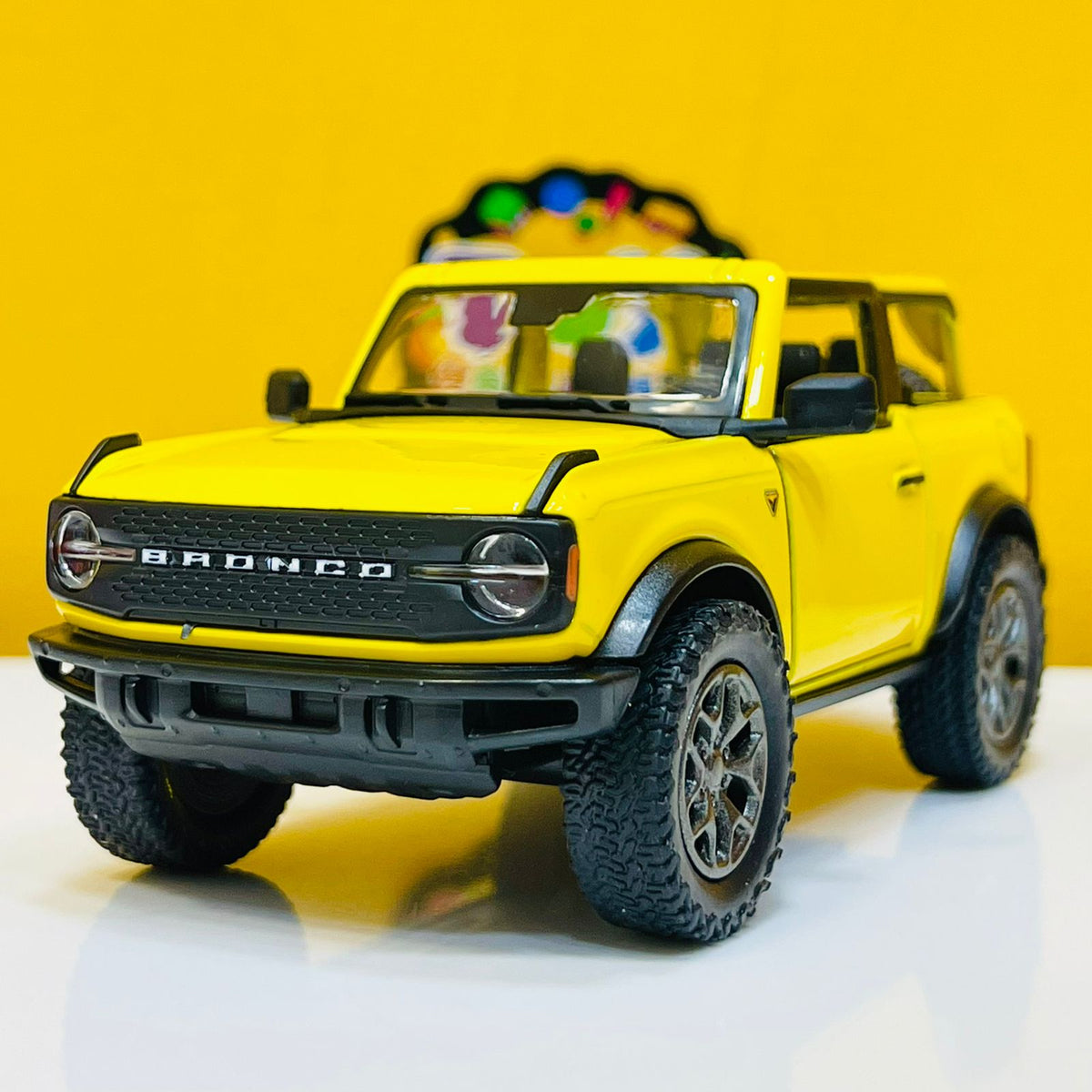 1:34 Kinsmart 2022 Ford Bronco Jeep