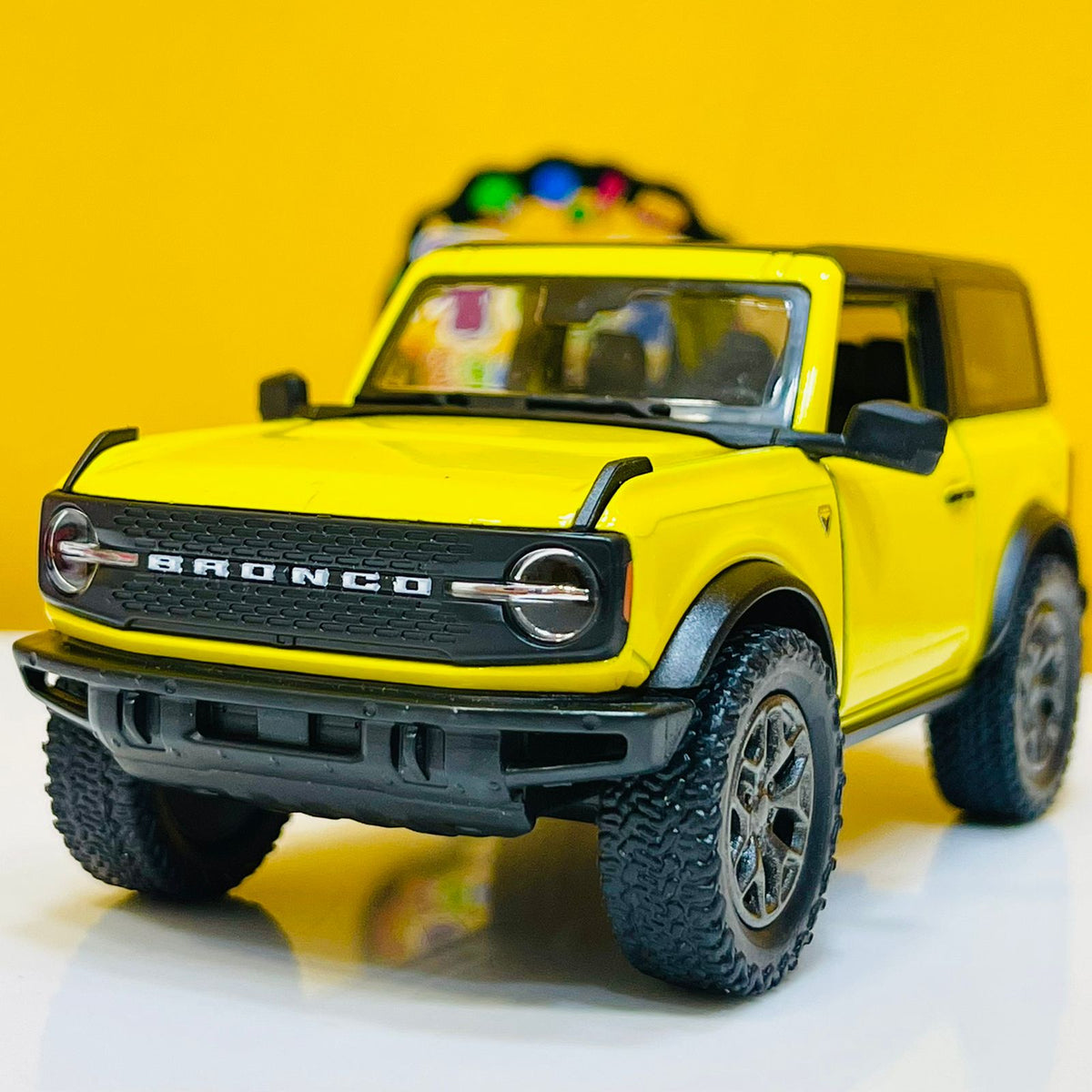 1:34 Kinsmart 2022 Ford Bronco Jeep