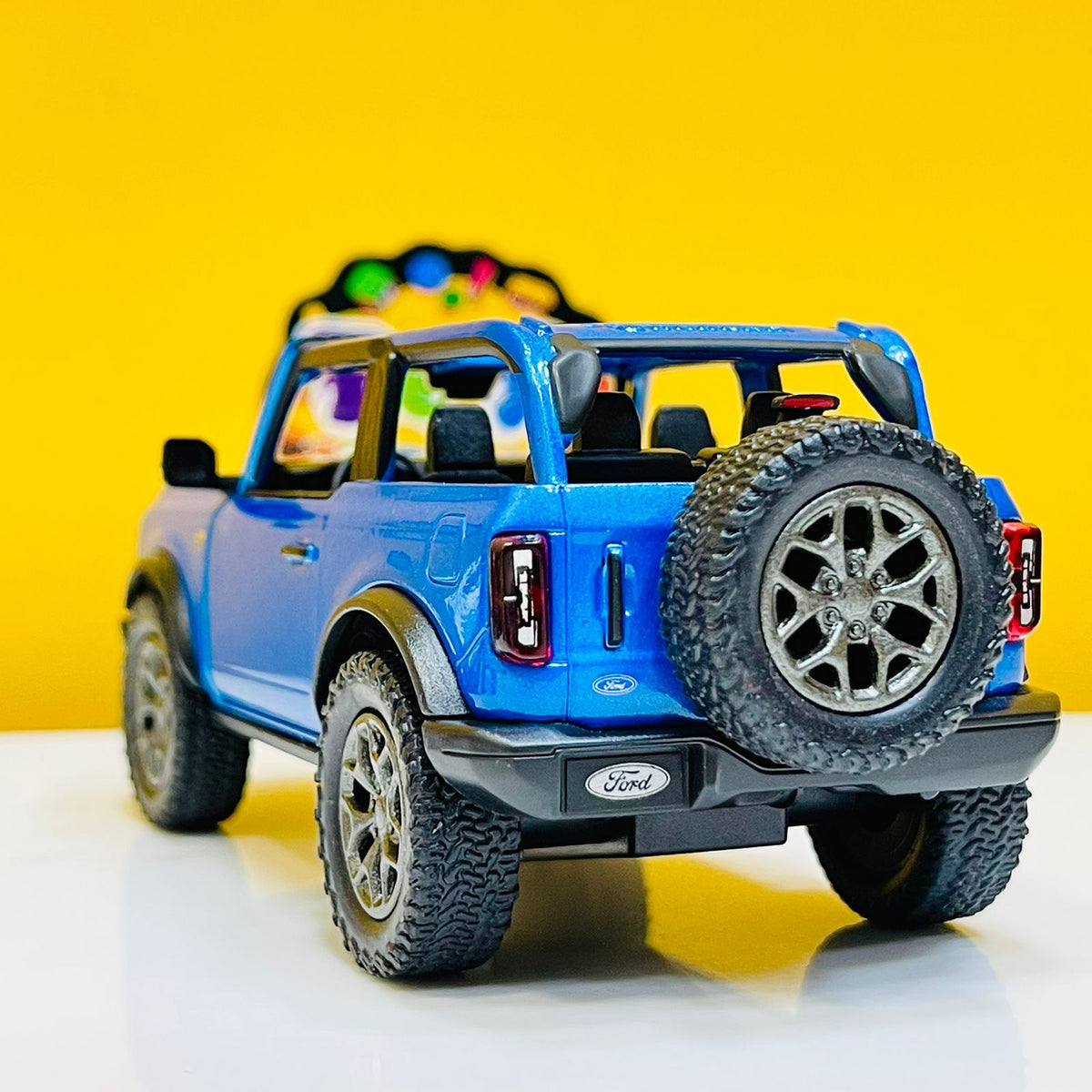 1:34 Kinsmart 2022 Ford Bronco Jeep
