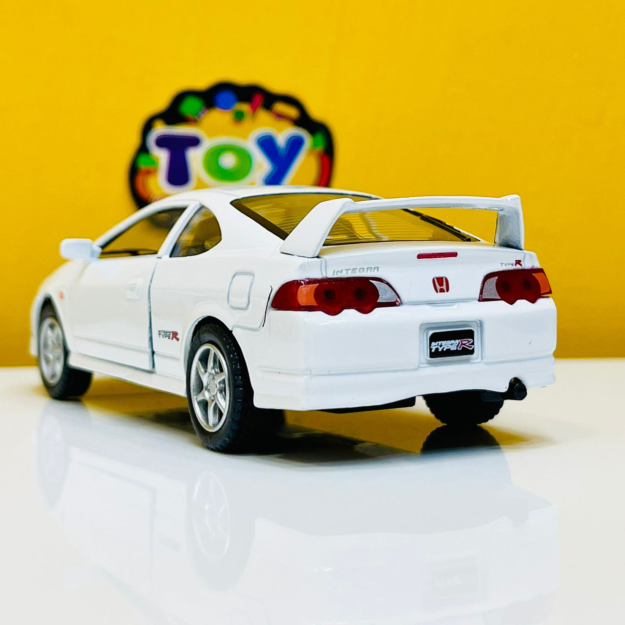 1:34 Kinsmart Honda Integra Type R