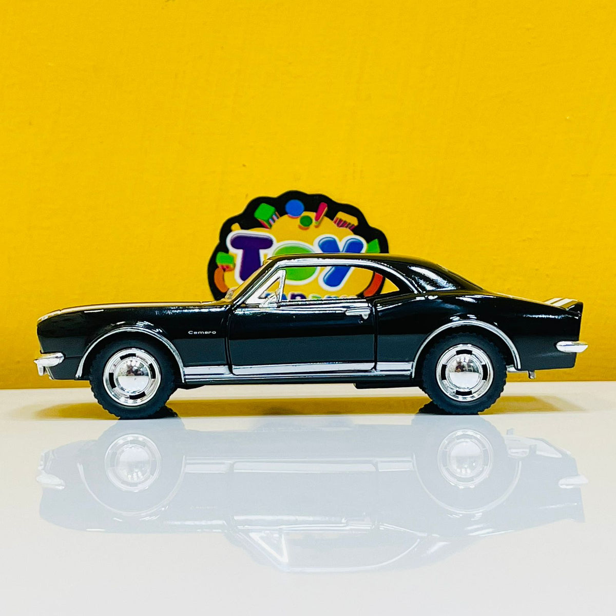 1:37 Kinsmart 1967 Chevrolet Camaro Z/28