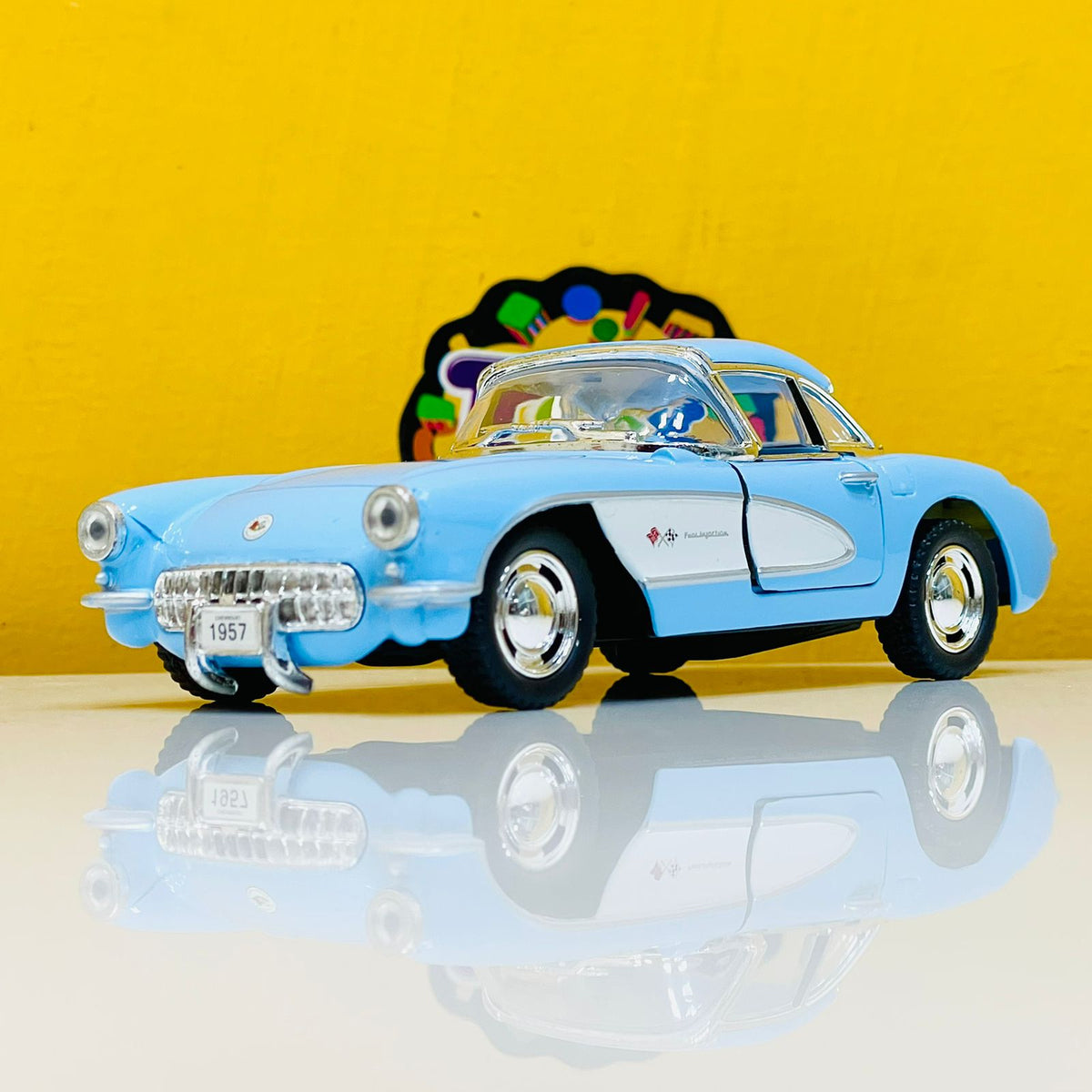 Kinsmart Metal Body 1957 Chevrolet Corvette