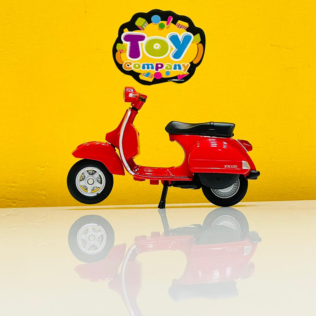 Welly 1:18 Diecast 2016 Vespa PX Model