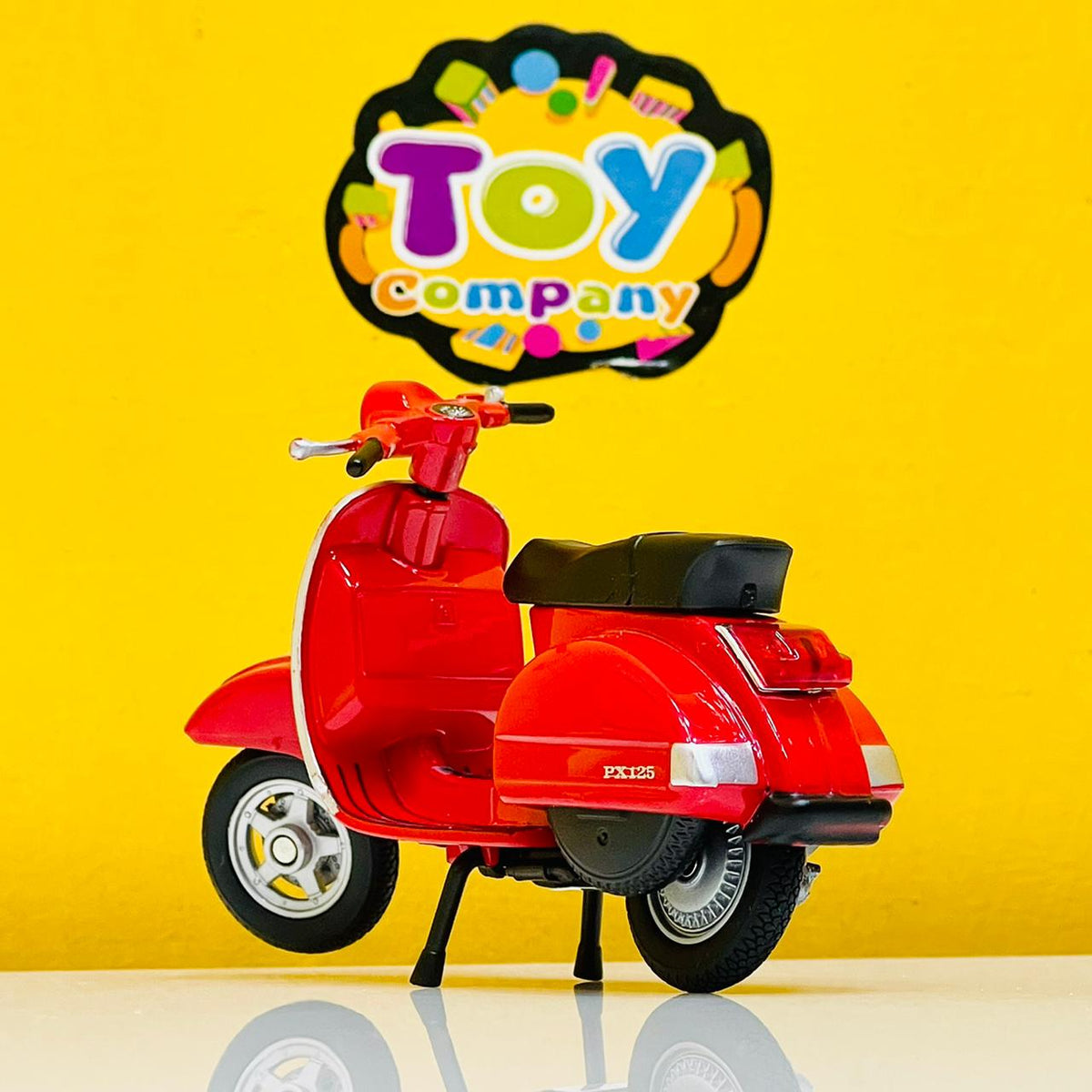 Welly 1:18 Diecast 2016 Vespa PX Model
