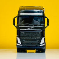 Welly 1:64 Diecast Logistics Service Transporter Truck
