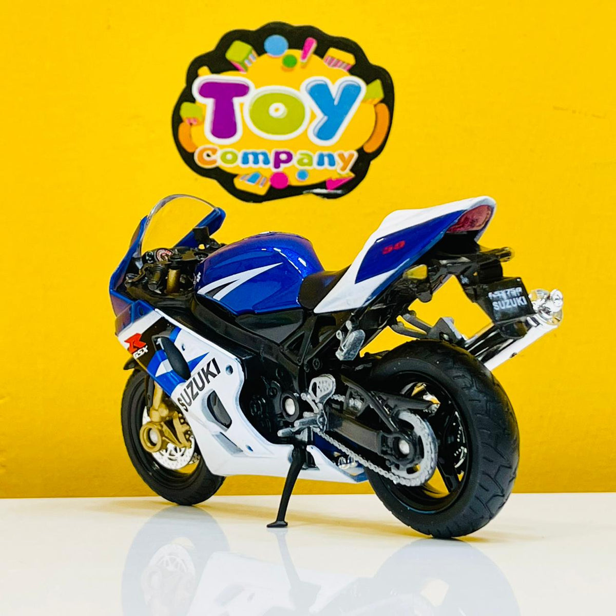 Welly 1:18 Diecast Suzuki GSX-R750 Model