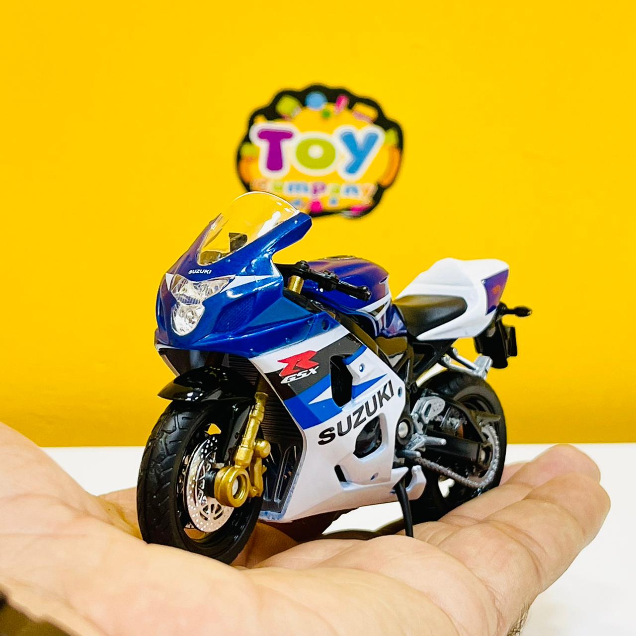 Welly 1:18 Diecast Suzuki GSX-R750 Model