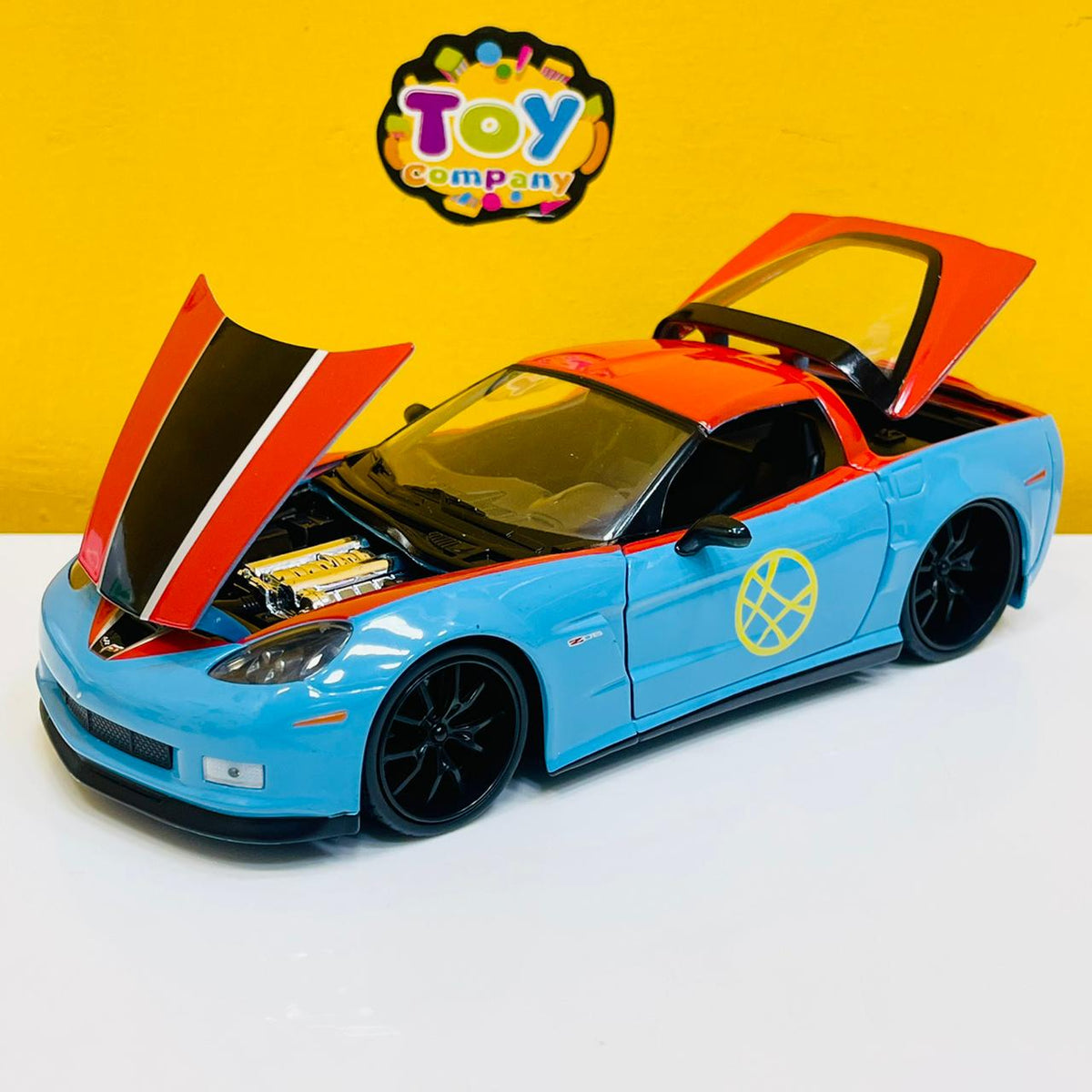 Marvel Avengers 2006 Chevrolet Corvette Z06 With Metal Miniature