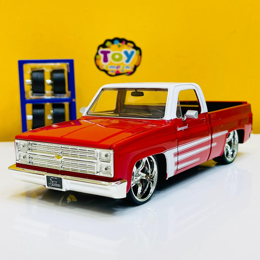 Diecast 1985 Chevrolet C-10 Truck