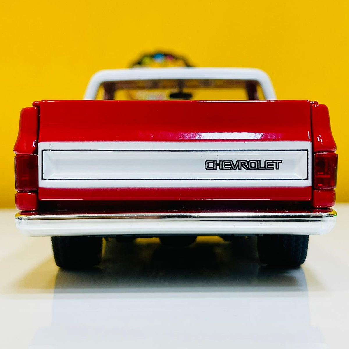 Diecast 1985 Chevrolet C-10 Truck
