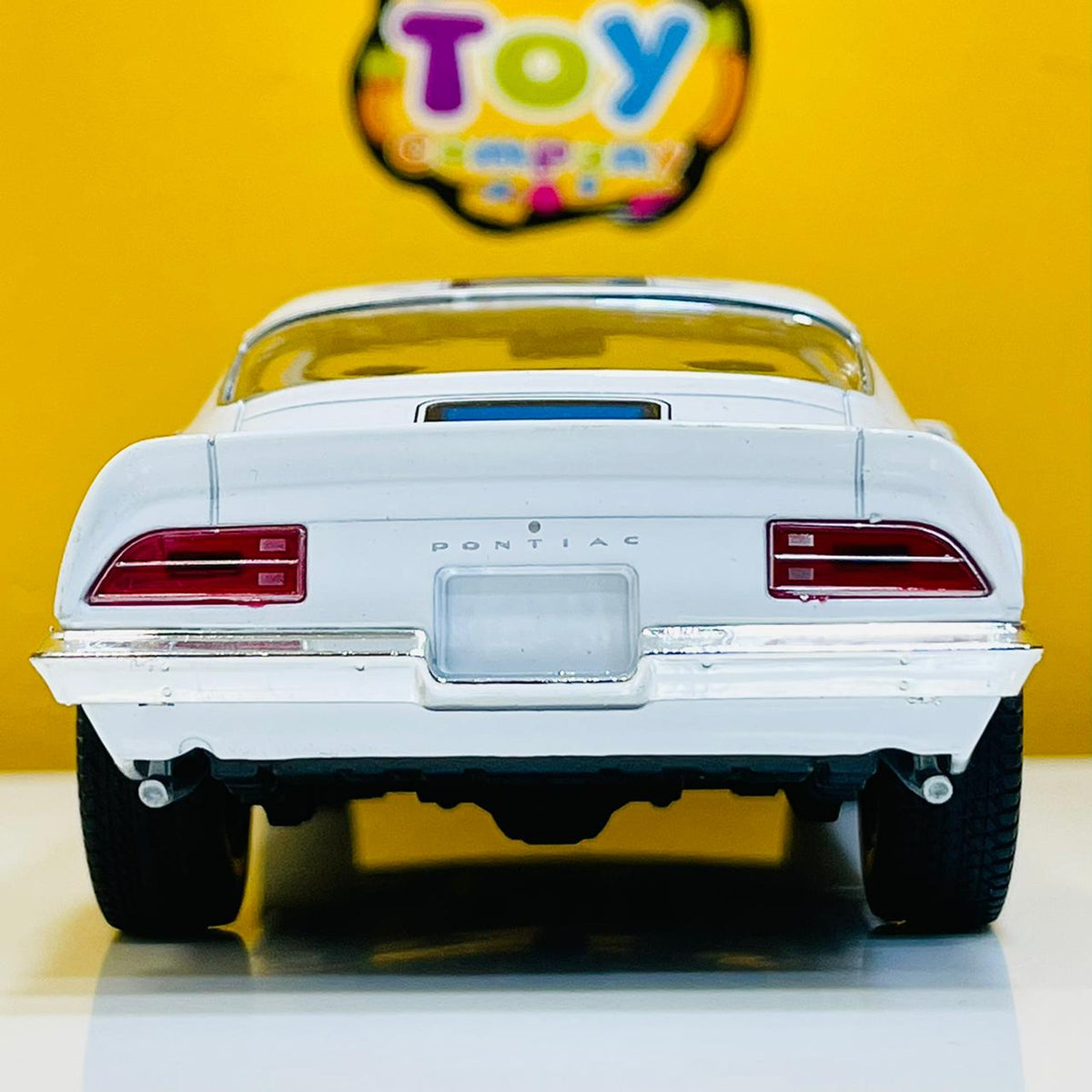 1:24 Diecast 1972 Pontiac Firebird Model Car