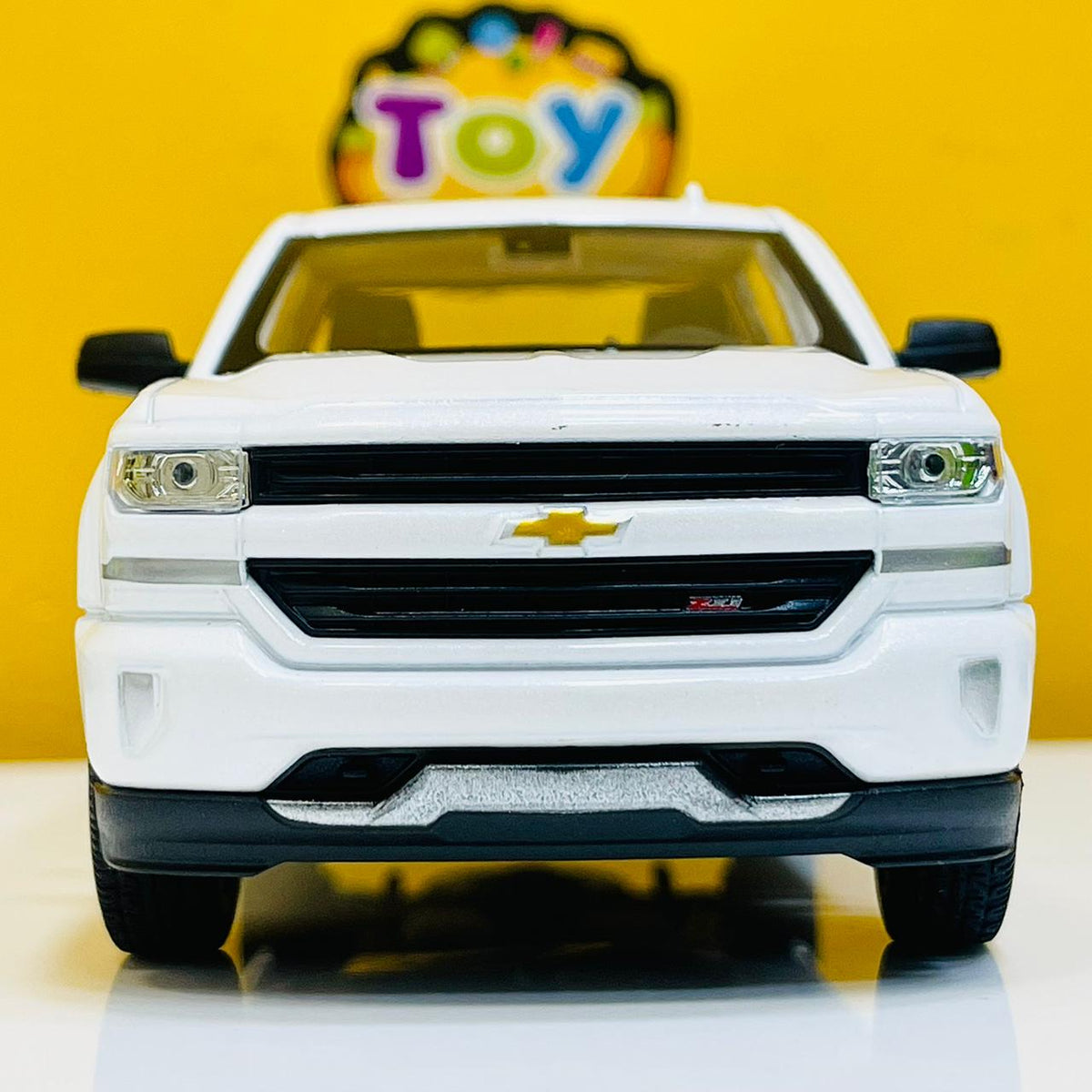 1:29 Diecast 2017 Chevrolet Silverado