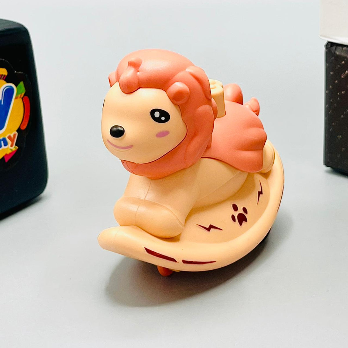 Cute Inertial Pressure Lion-Press & Go