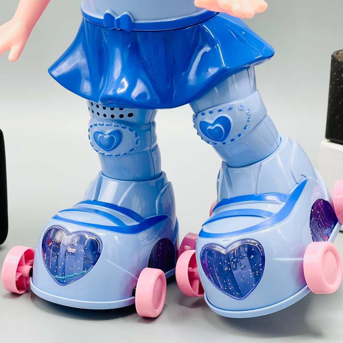 Dynamic Skater Doll With Light & Music