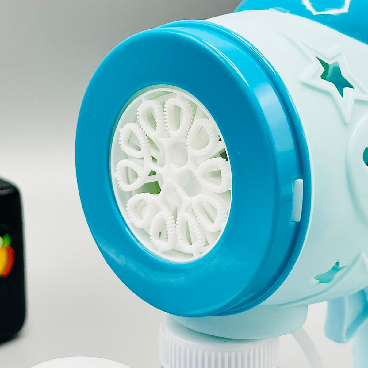 Lovely Exterior Bubble Gun Machine