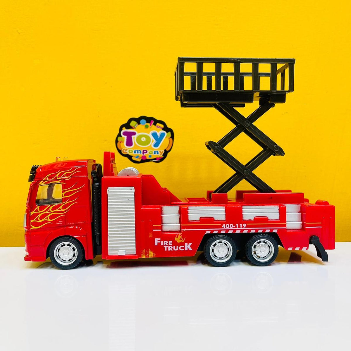 Metal Cabin 6 Wheels Fire Container Truck-Assortment