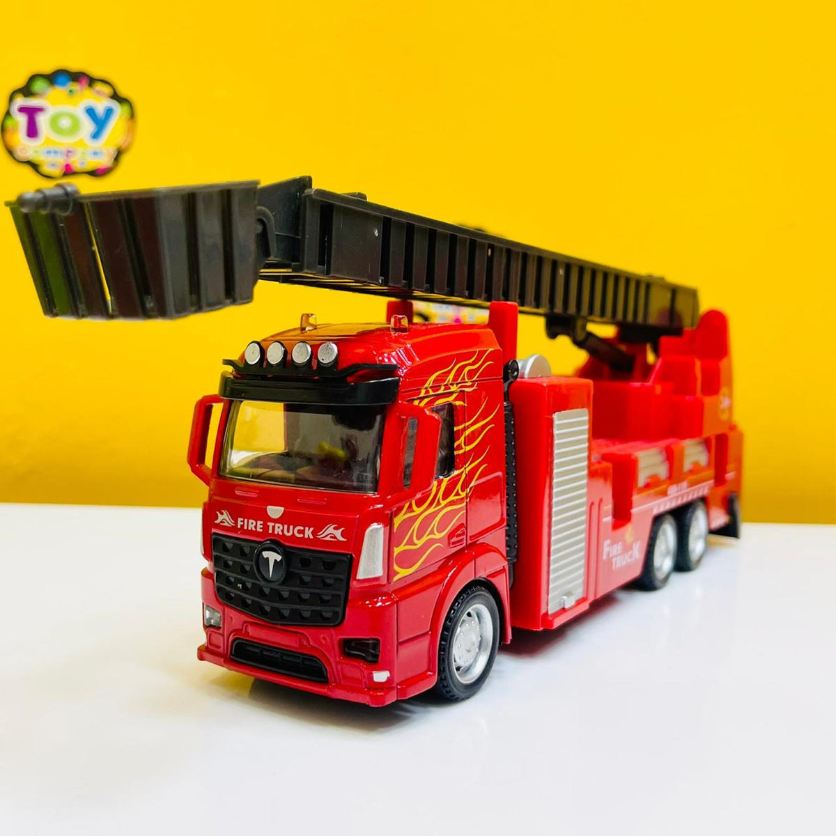 Metal Cabin 6 Wheels Fire Container Truck-Assortment