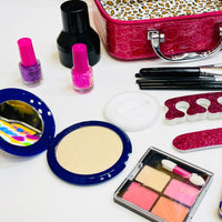 Realistic The Pretty Girl Makeup Box