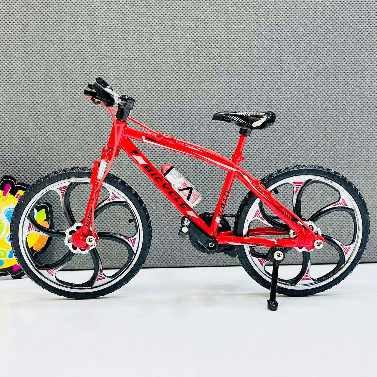 1:8 Scale Alloy Moveable Bicycle