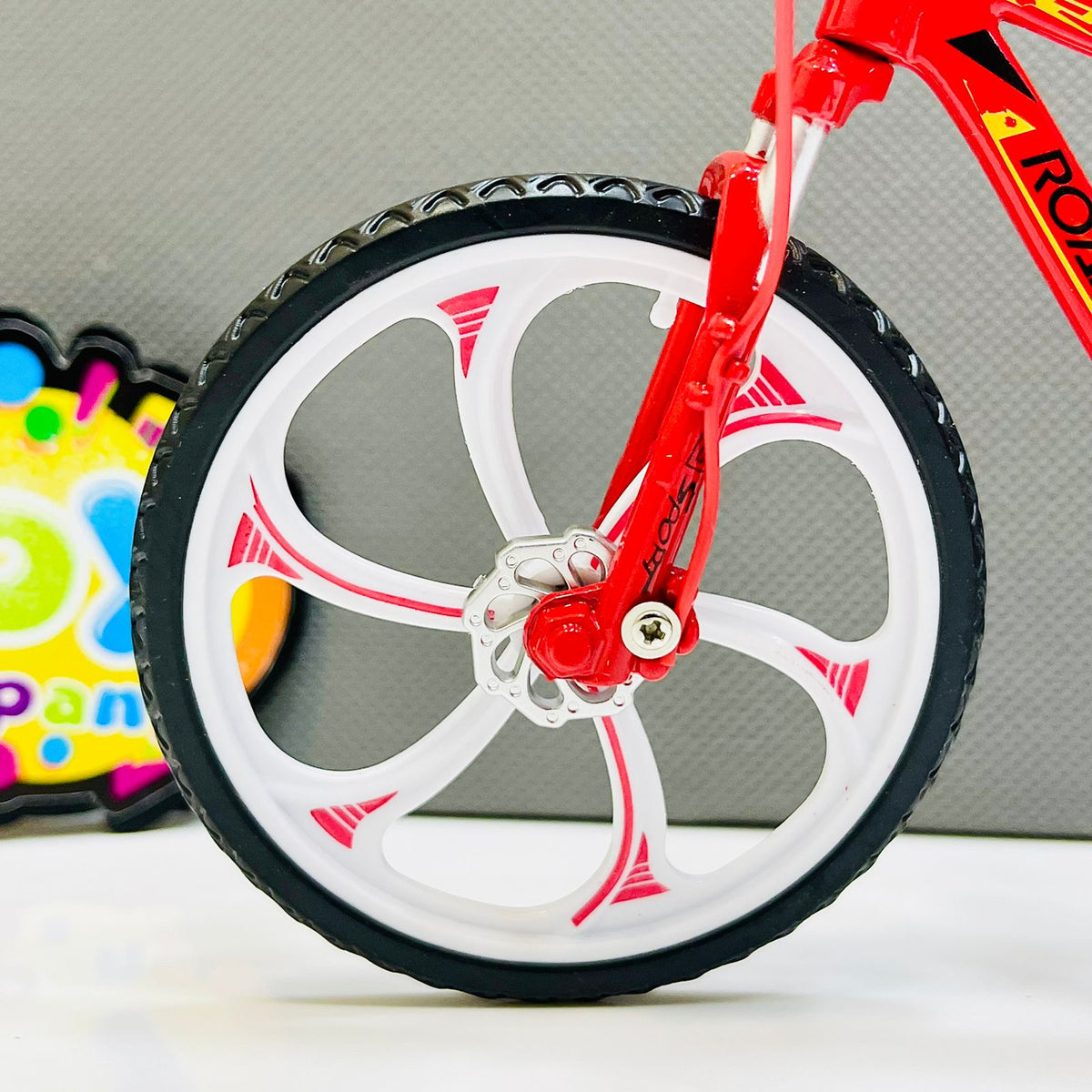 1:8 Scale Alloy Sports Bicycle