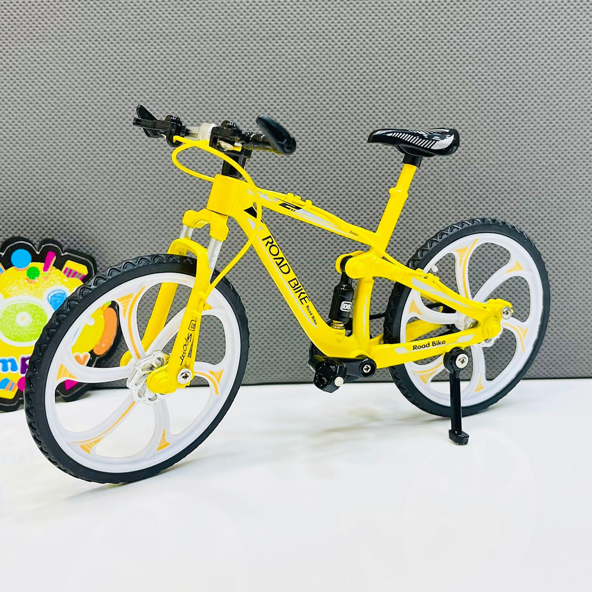 1:8 Scale Alloy Sports Bicycle