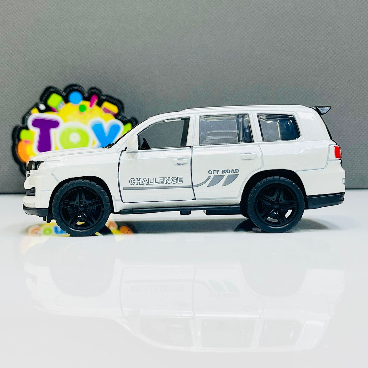 Diecast Miniature Land Cruiser Off Road Vehicle