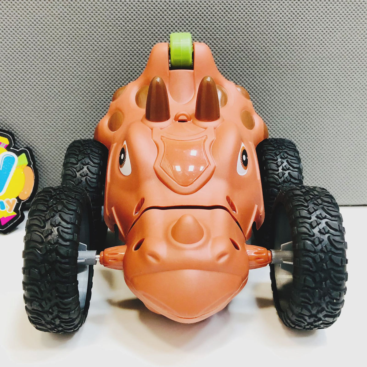 Light & Sound Dinosaur Stunt Car