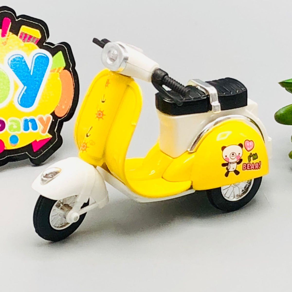1:18 Diecast Pullback Vespa Model