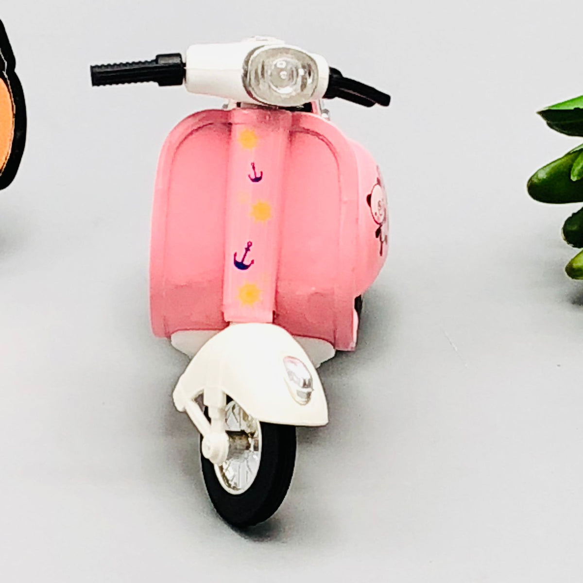 1:18 Diecast Pullback Vespa Model