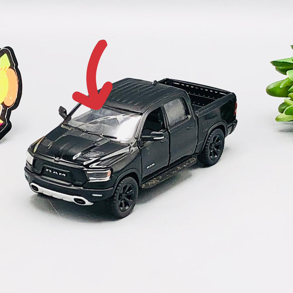 Kinsmart 2019 Dodge RAM 1500-Minor Fault