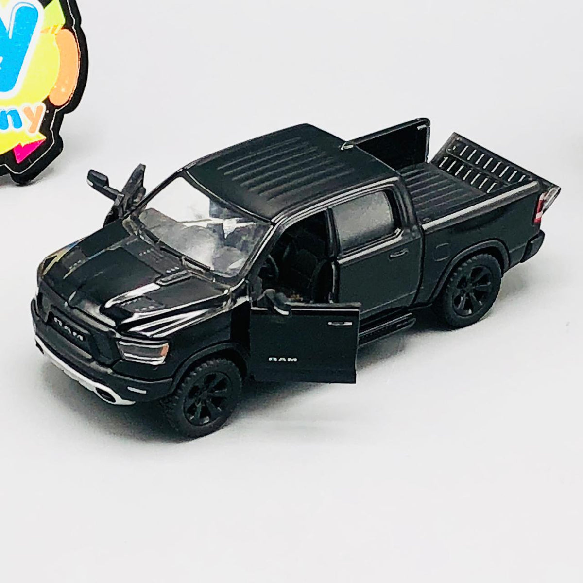 Kinsmart 2019 Dodge RAM 1500-Minor Fault