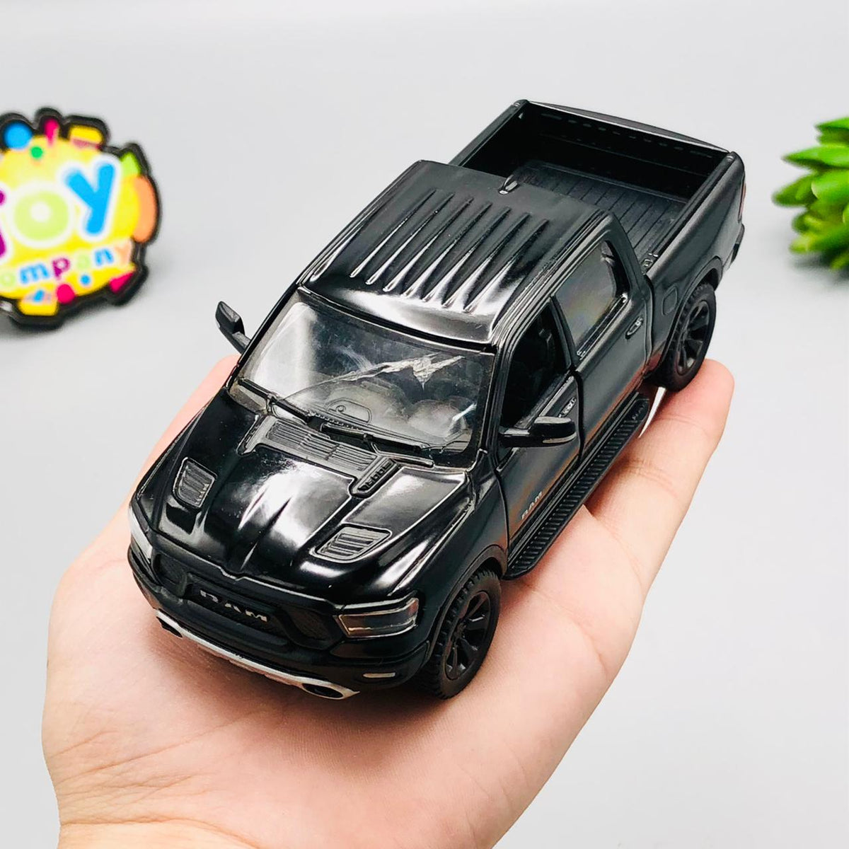 Kinsmart 2019 Dodge RAM 1500-Minor Fault