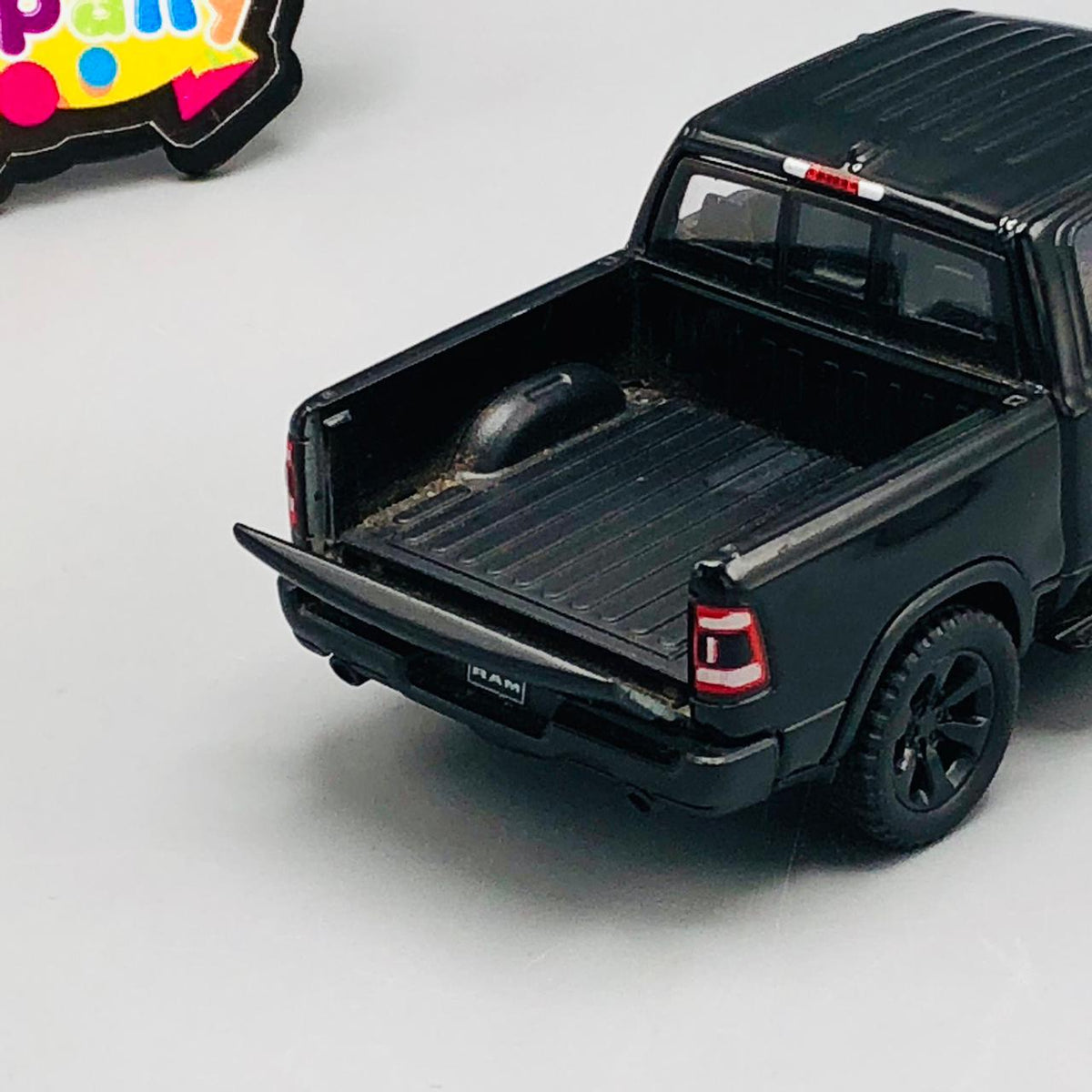 Kinsmart 2019 Dodge RAM 1500-Minor Fault
