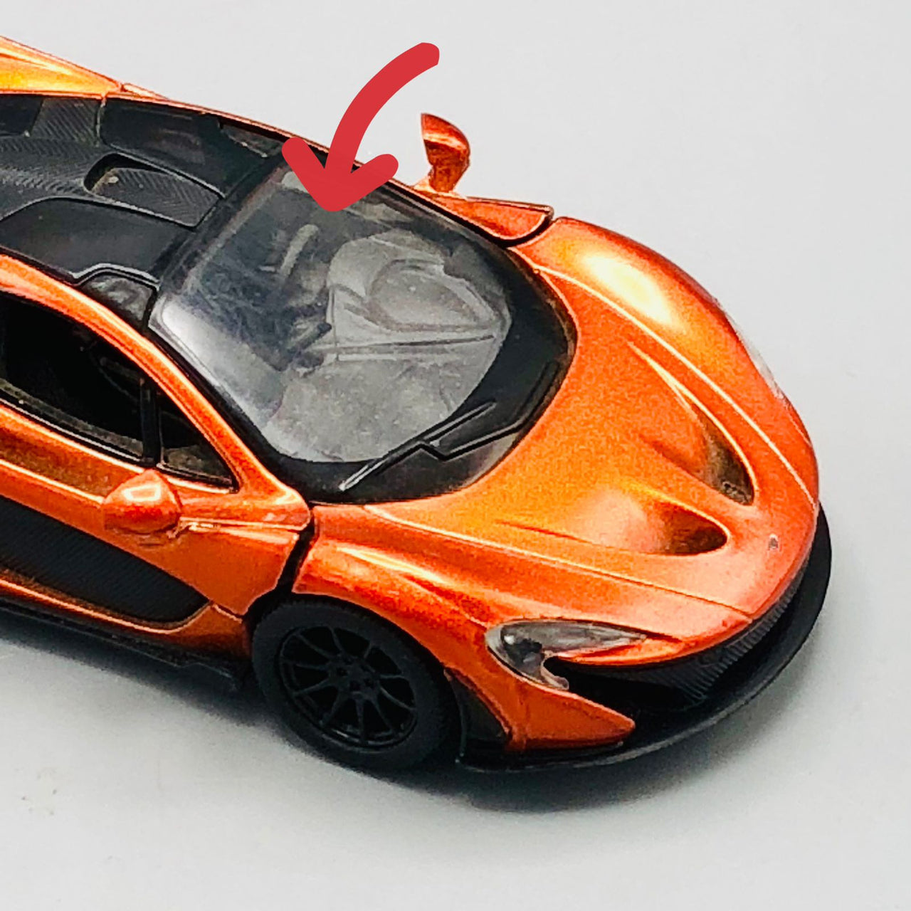 Kinsmart Mclaren P1-Minor Fault