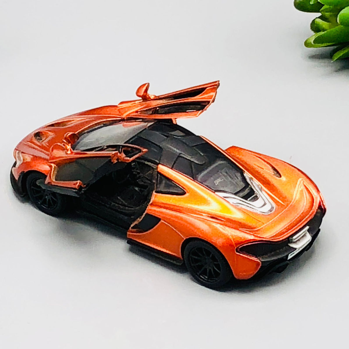 Kinsmart Mclaren P1-Minor Fault